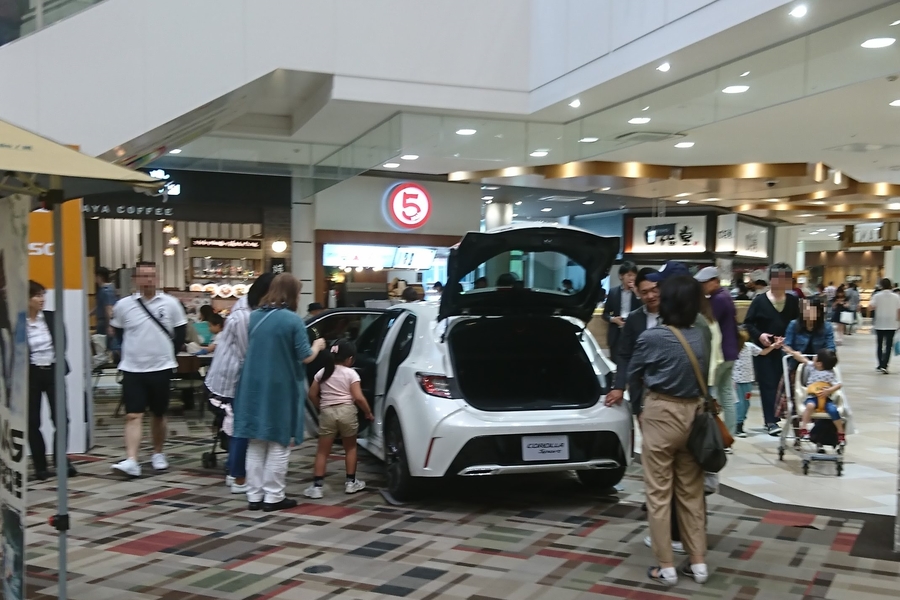 移動展示会のご案内 トヨタカローラ岡山