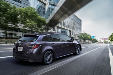 カローラ ツーリング HYBRID W×B(2WD)