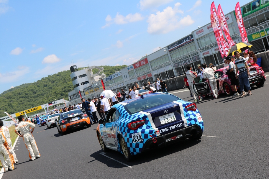 86/BRZ Race