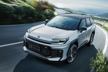 GR SPORT（プラグインハイブリッド）