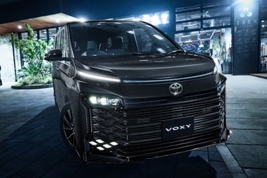 【モデル入り素材】S-Z（2WD・7人乗り）